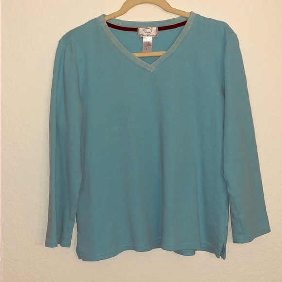 Oscar de la Renta blue v neck thermal